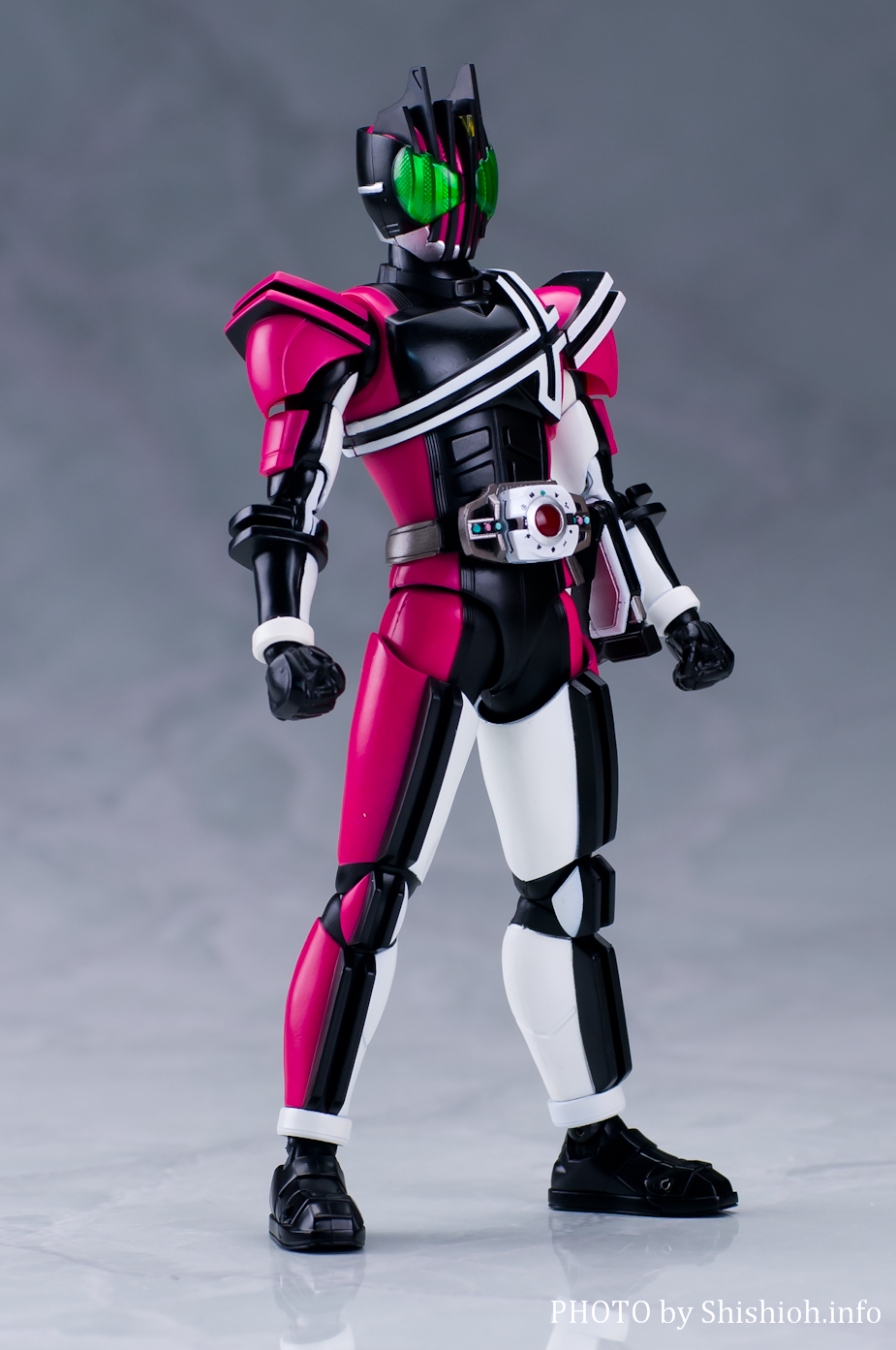 レビュー】S.H.Figuarts（真骨彫製法）仮面ライダーディケイド