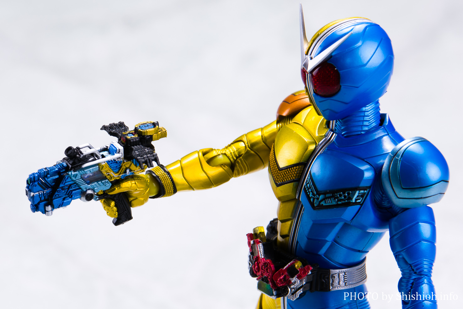 レビュー】 S.H.Figuarts（真骨彫製法） 仮面ライダーW ルナトリガー