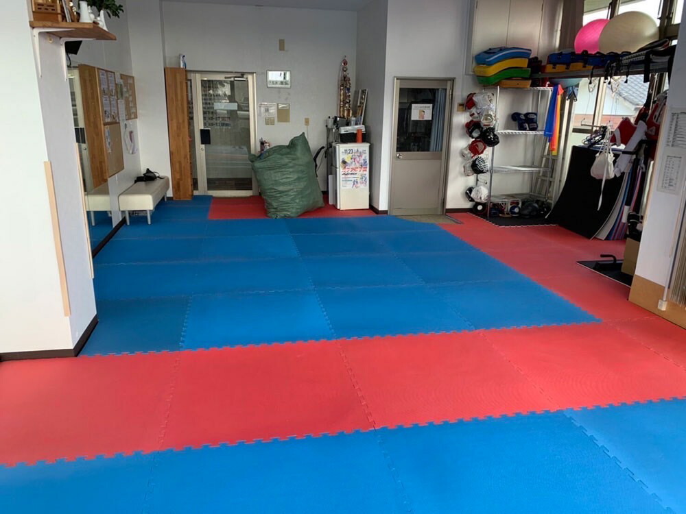 楽天市場】【1枚】ジョイントマット 大判 サイドパーツ付 空手 格闘技