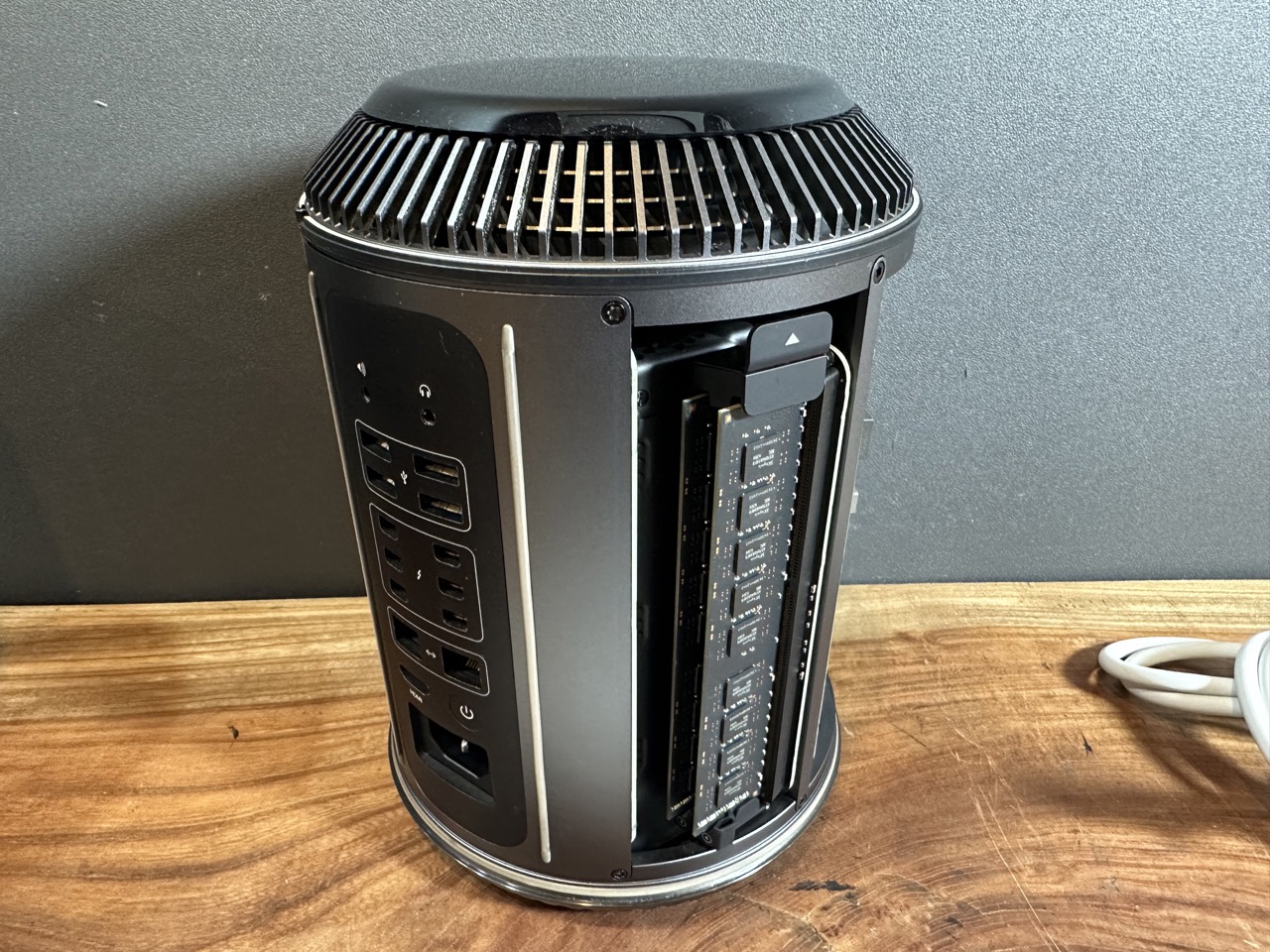 Mac Pro / 6コア / メモリ64GB / SSD 512GB 楽天市場】【中古】送料