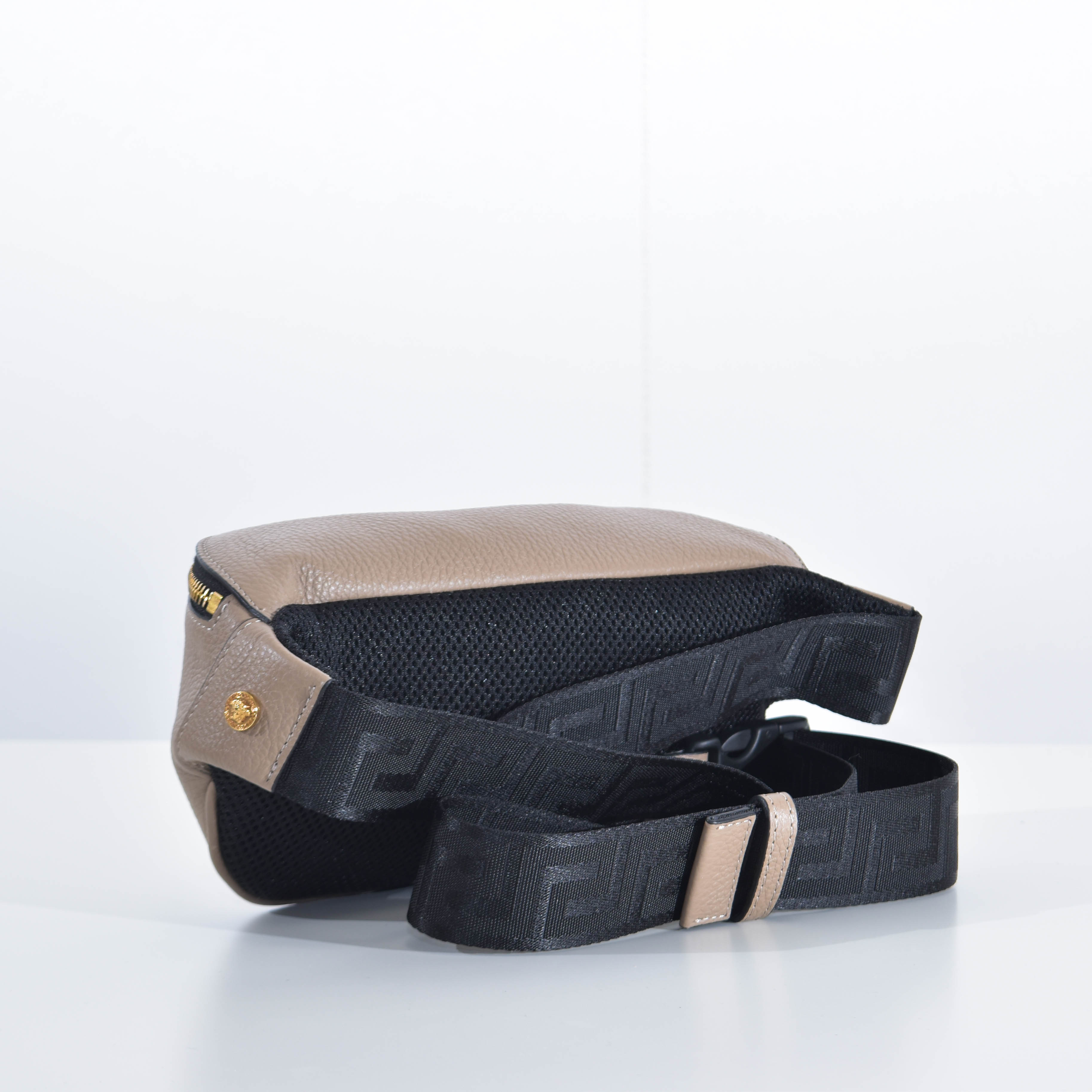 楽天市場】ヴェルサーチ バッグ ボディバッグ 本革 メデューサ