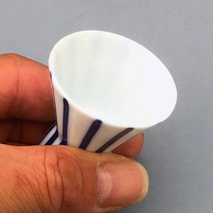 楽天市場】美濃焼 十草 高台 盃 おちょこ 容量 20cc ぐい呑 盃 酒器