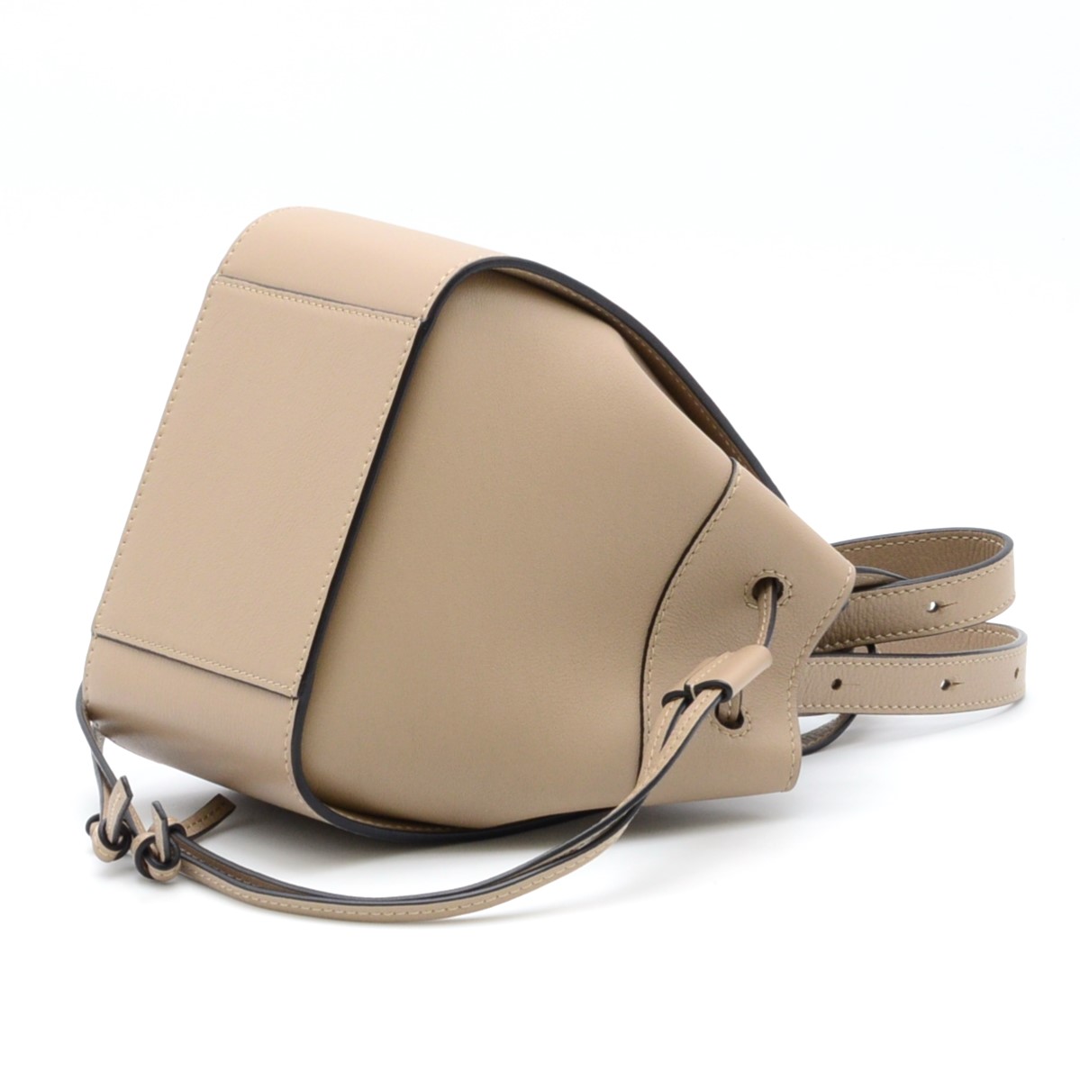 楽天市場】LOEWE ロエベ ハンモック ドローストリングミニ サンド