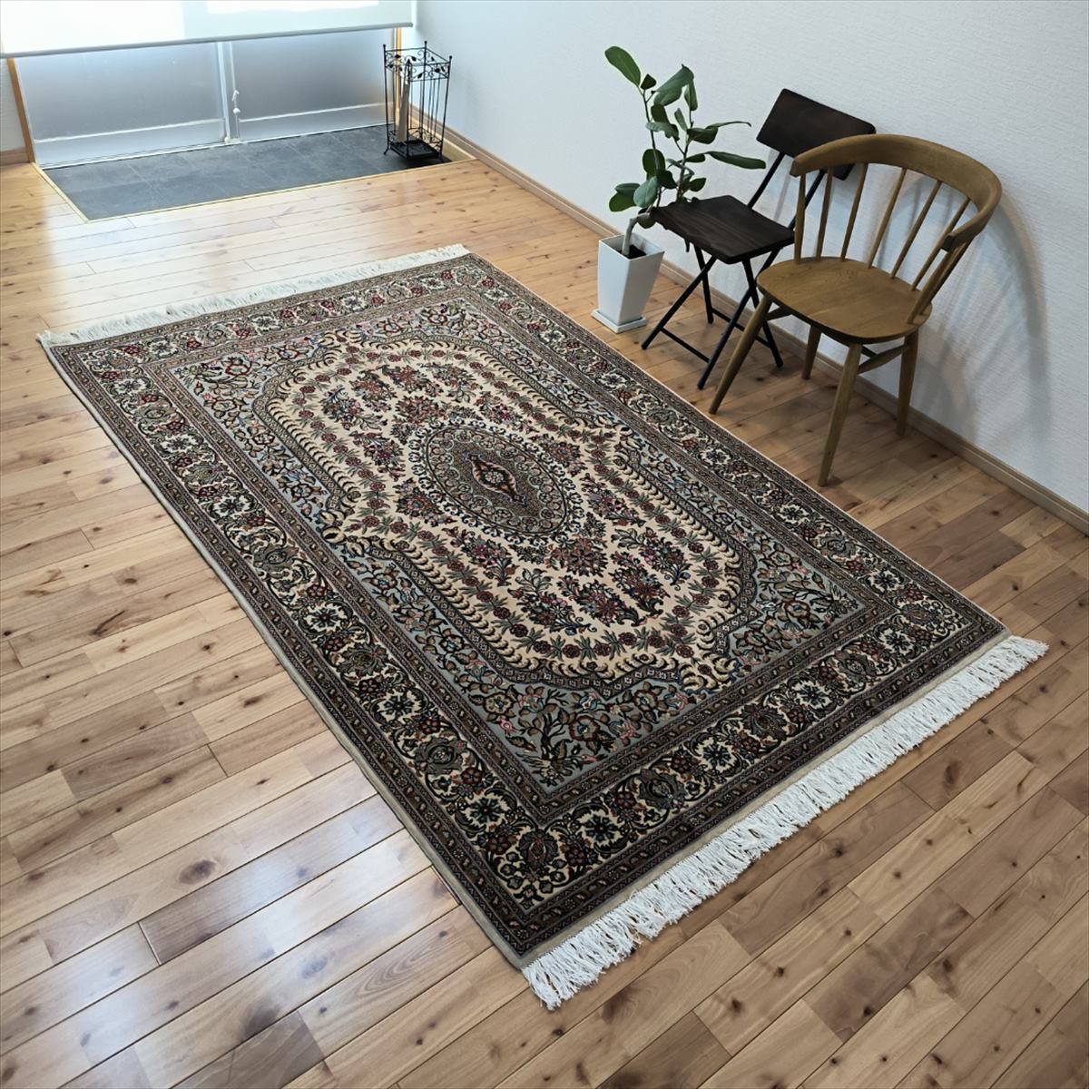 Y3134 高級ペルシャ クム産 シルク100% 手織り絨毯 80×122㎝ Y3134