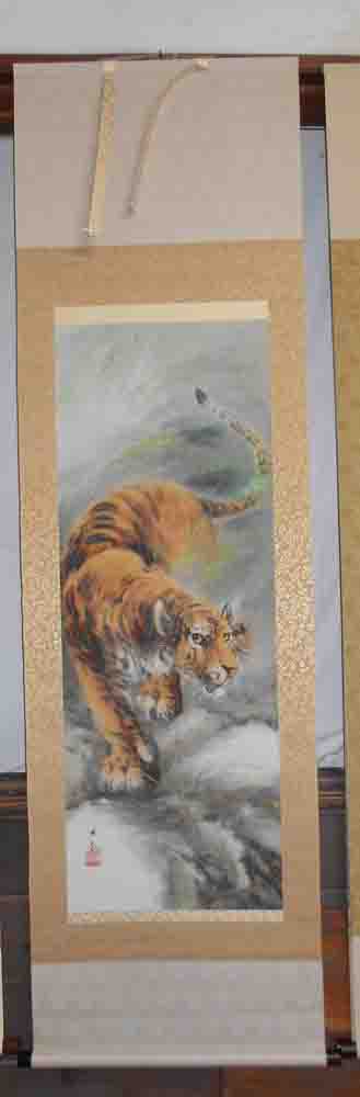楽天市場】掛け軸 猛虎 堀江玉鳳 美術年鑑掲載作家 肉筆 掛軸 全国送料