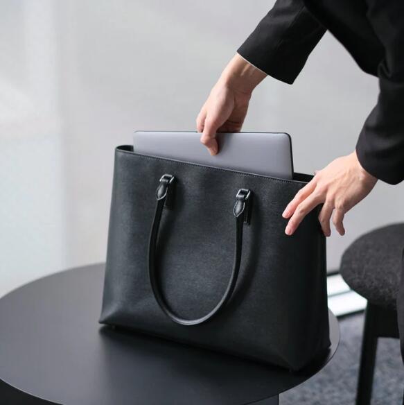 楽天市場】【アウトレット品】ITALIAN SAFFIANO LEATHER TOTE : aucentic