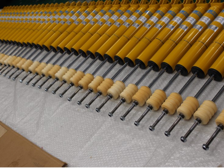 楽天市場】ビルシュタイン パジェロ V83W/V87W/V88W/V93W/V97W/V98W