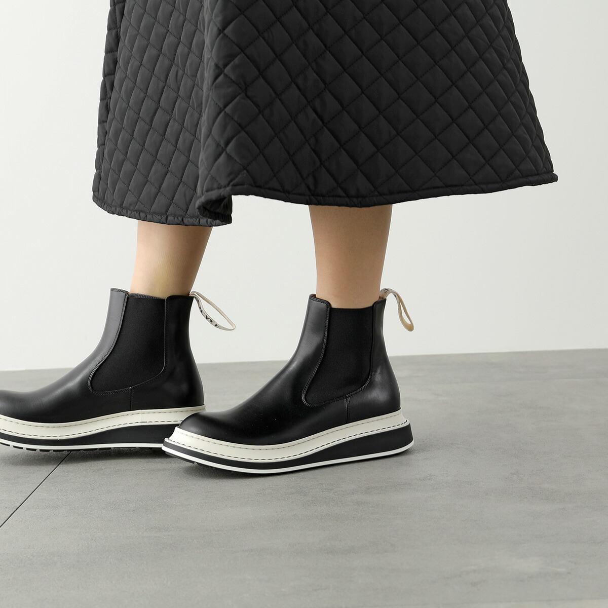 楽天市場】LOEWE ロエベ ショートブーツ CHELSEA BOOT L815S05X12