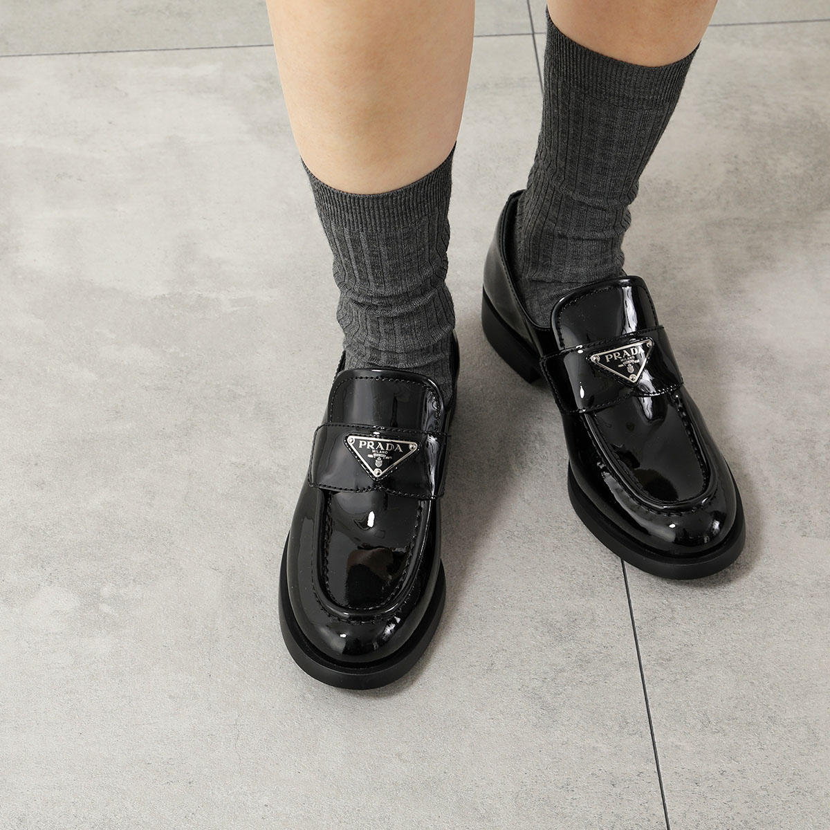 楽天市場】PRADA プラダ ローファー 1D329N 069 レディース パテント