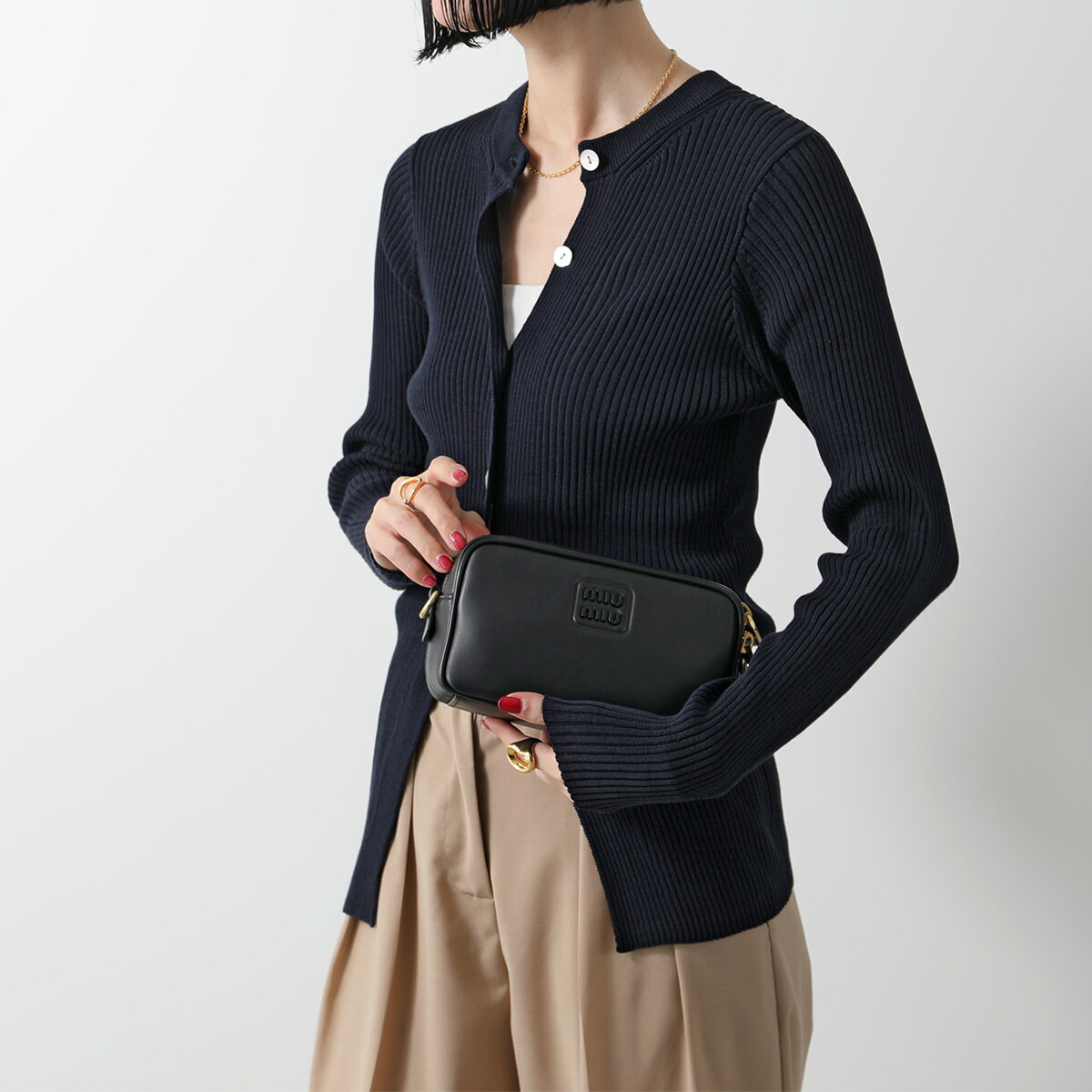 楽天市場 | インポートセレクトmusee - MIU MIU♡ショルダーBAG 容量