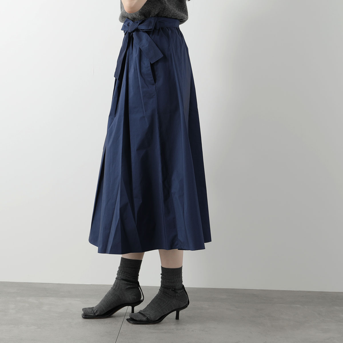 楽天市場】【最大2万円OFFクーポン対象・3/1限定】WEEKEND MAX MARA