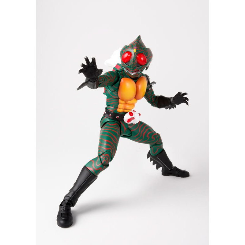 楽天市場】S.H.Figuarts(真骨彫製法) 仮面ライダーアマゾン : 御宅家