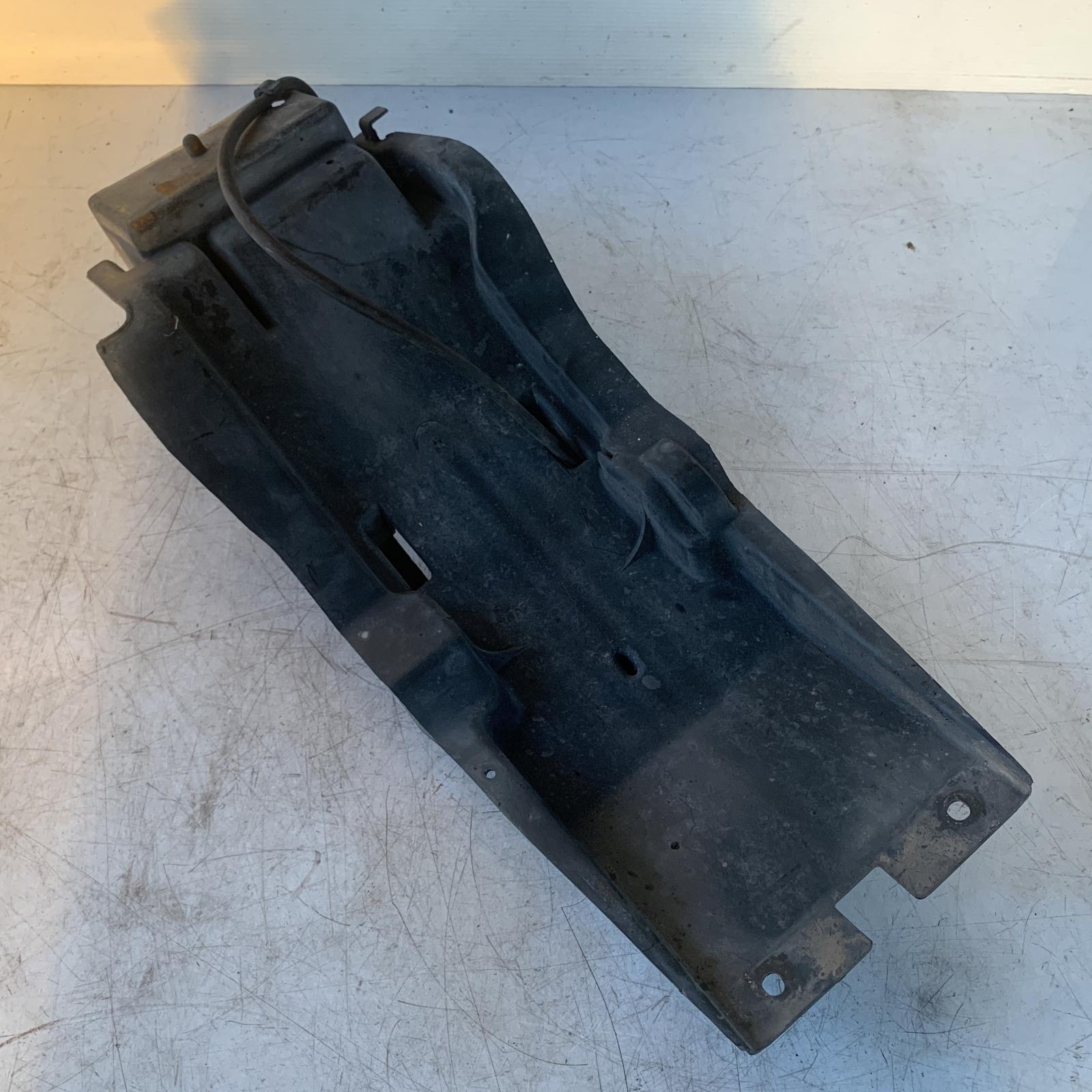 楽天市場】KAWASAKI カワサキ ゼファー400 インナーフェンダー ZR400C