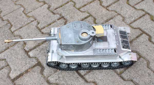 楽天市場】TamToys 1/16 ポルシェ・タイガーI フルメタルキット