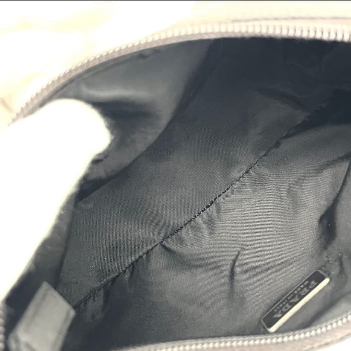 楽天市場】【中古】良品 PRADA プラダ ナイロン 三角ロゴ プレート