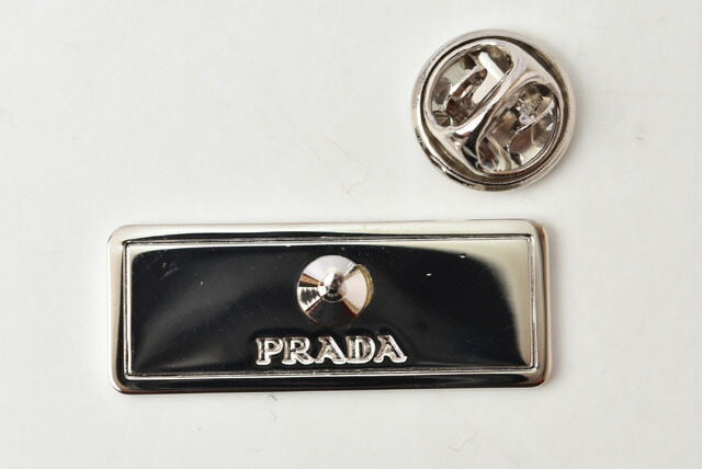 楽天市場】プラダ ピンブローチ/ピンバッジ 3点セット PRADA