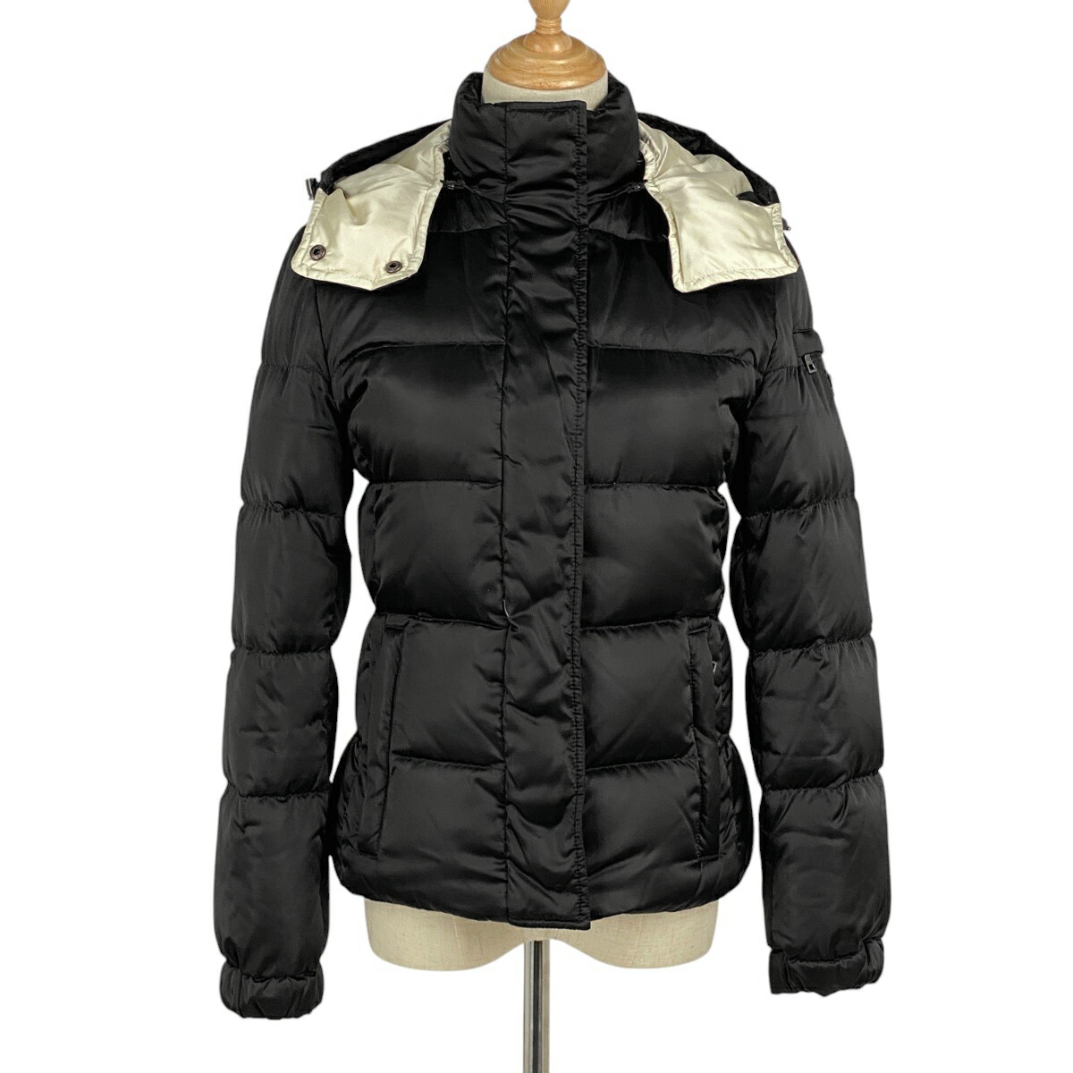 楽天市場】プラダ PRADA ロゴプレート ダウンジャケット 防寒 ジップ