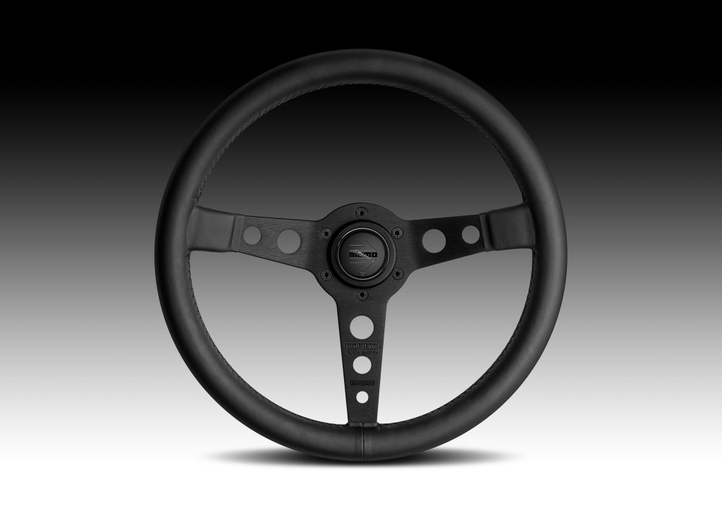 楽天市場】MOMO モモ ステアリング P-5 Prototipo Black Edition