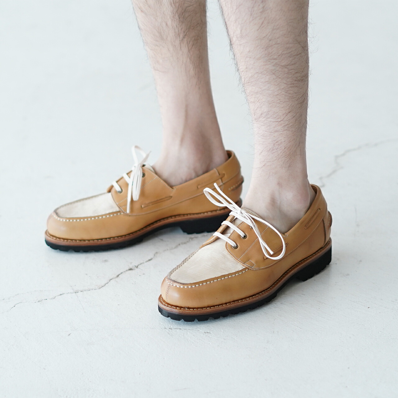 Jalan Sriwijaya×CONNOLLY LEATHERのボートシューズ