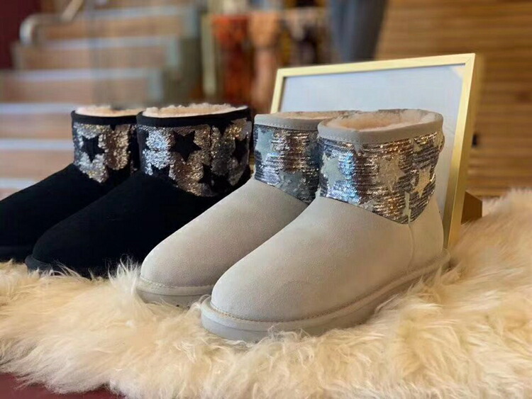 UGG ムートンブーツ グレー 星型装飾 UGG ムートンブーツ グレー 星型装飾