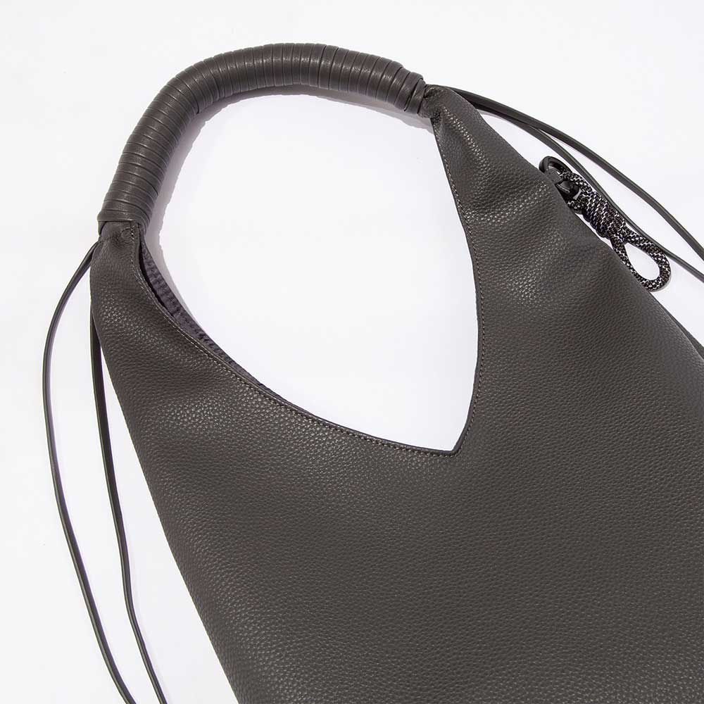 楽天市場】F/CE. テック レザー ラッピング ハンドル トート