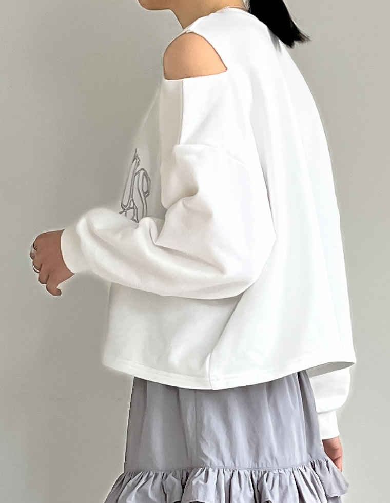 楽天市場】【OUTLET】裏毛刺繍ロゴ肩スリットあきショート丈トップス