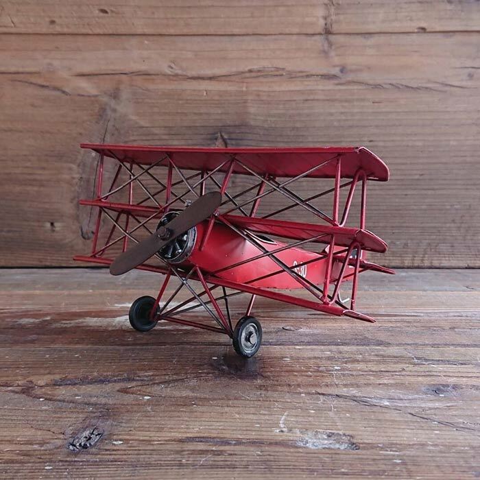 楽天市場】飛行機 複葉機 置物 レトロ ブリキ 赤 インテリア