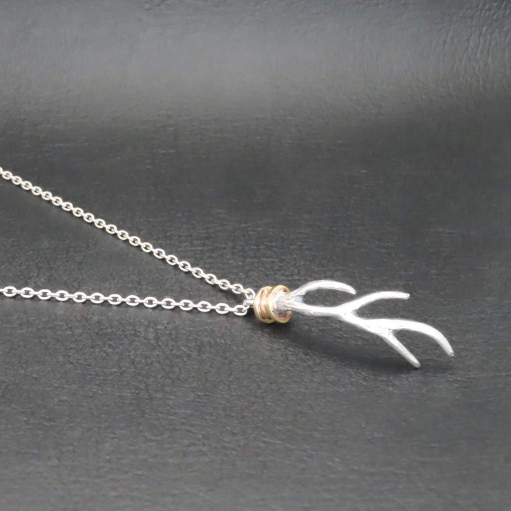 楽天市場】鹿の角ネックレス シルバー925 × 真鍮 M 【刻印無料】 鹿の