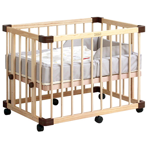 楽天市場】ファルスカ farska コンパクトベッド ライト / ベビーベッド