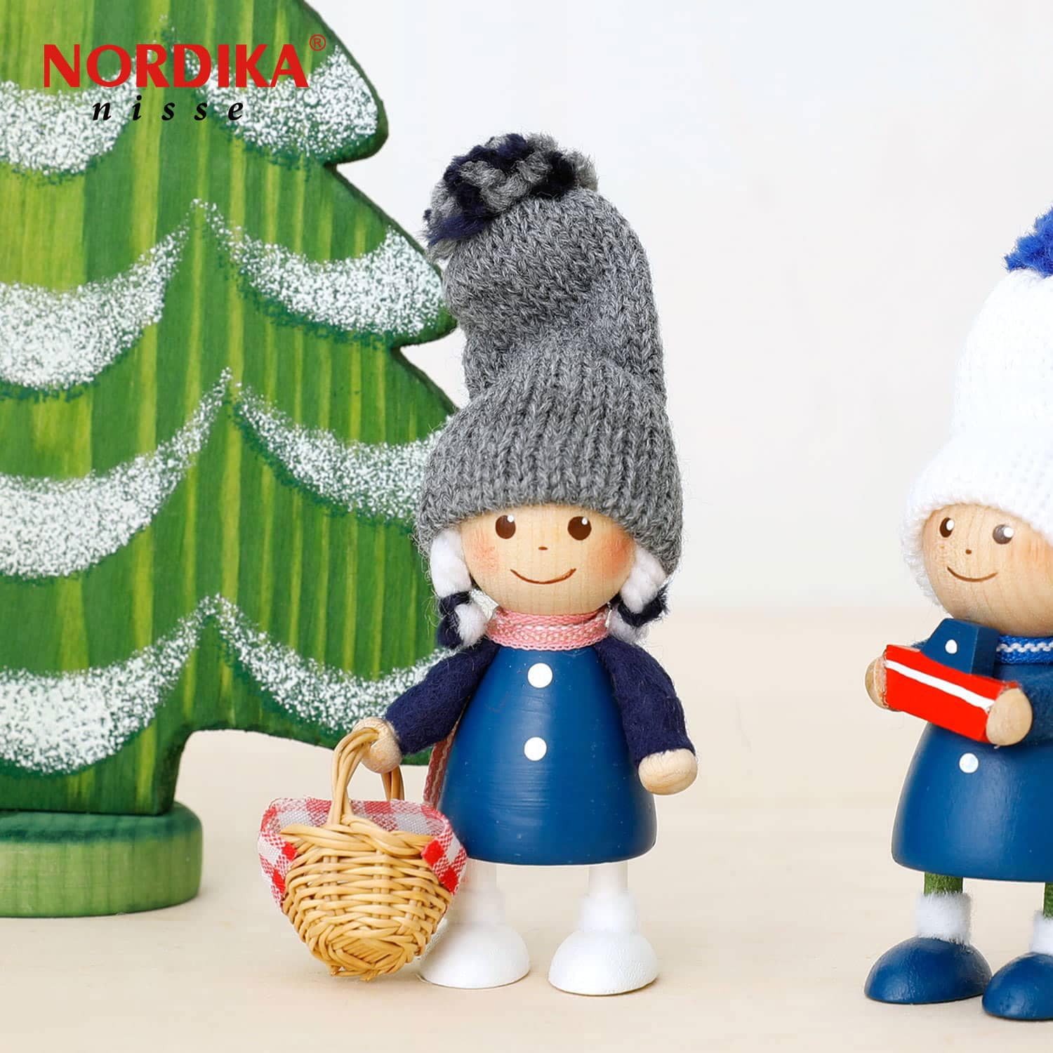 新品 Nordika ノルディカニッセ ☆ ブルー サンタ 小人 そり付き 青 定番になるには理由があります！ ノルディカニッセの定番＆人気