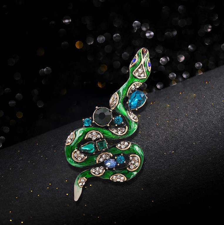 楽天市場】ラッキー アイテム 七宝焼 と スワロフスキー のジュエル