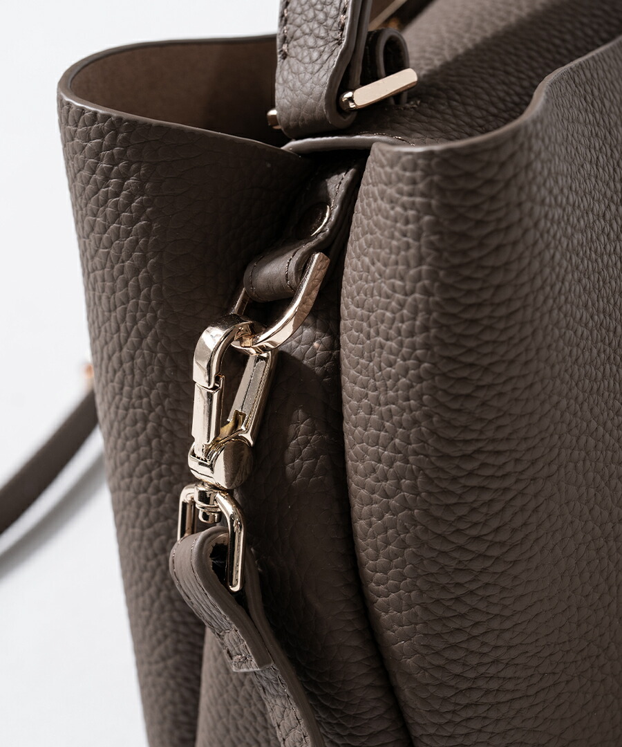 楽天市場】シンプルな美しさと使いやすさと安心感がここに｜ 本革