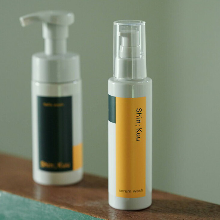 楽天市場】とろみ成分で優しく洗う洗顔料/セラムウォッシュ/Shin;Kuu