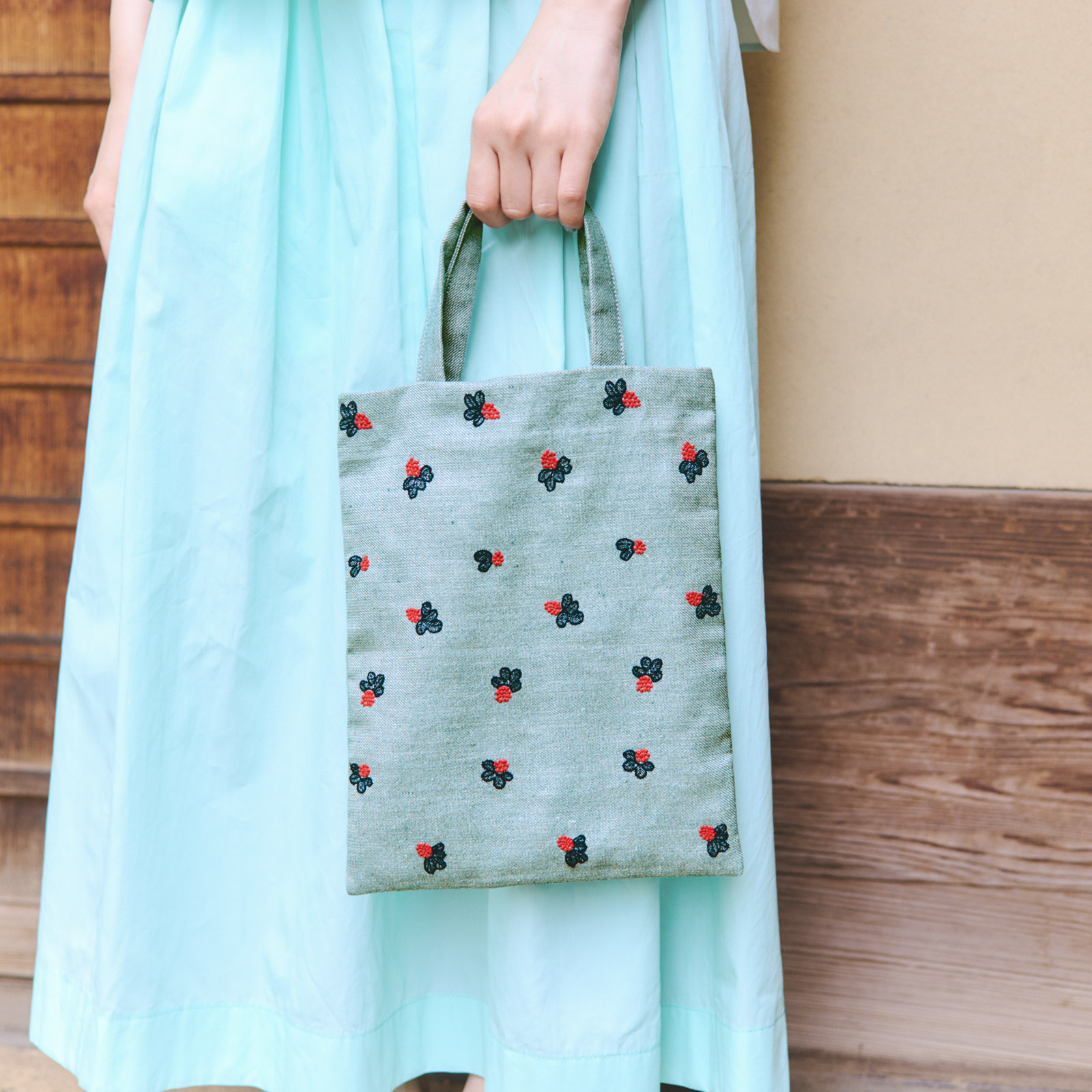 楽天市場】ほぼ日手帳 / トートバッグミナ ペルホネン×ほぼ日 / light