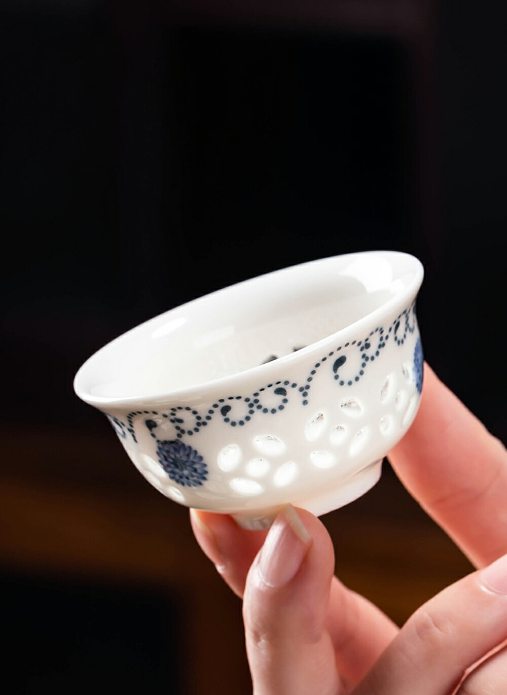 楽天市場】透かし模様で茶の色が見える玲瓏磁器 玲瓏磁 白磁 玲瓏 急須