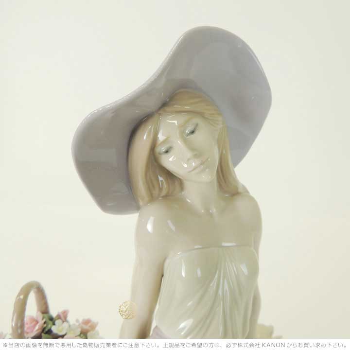 楽天市場】リヤドロ 輝く時 女性 05378 LLADRO TIME FOR REFLECTION
