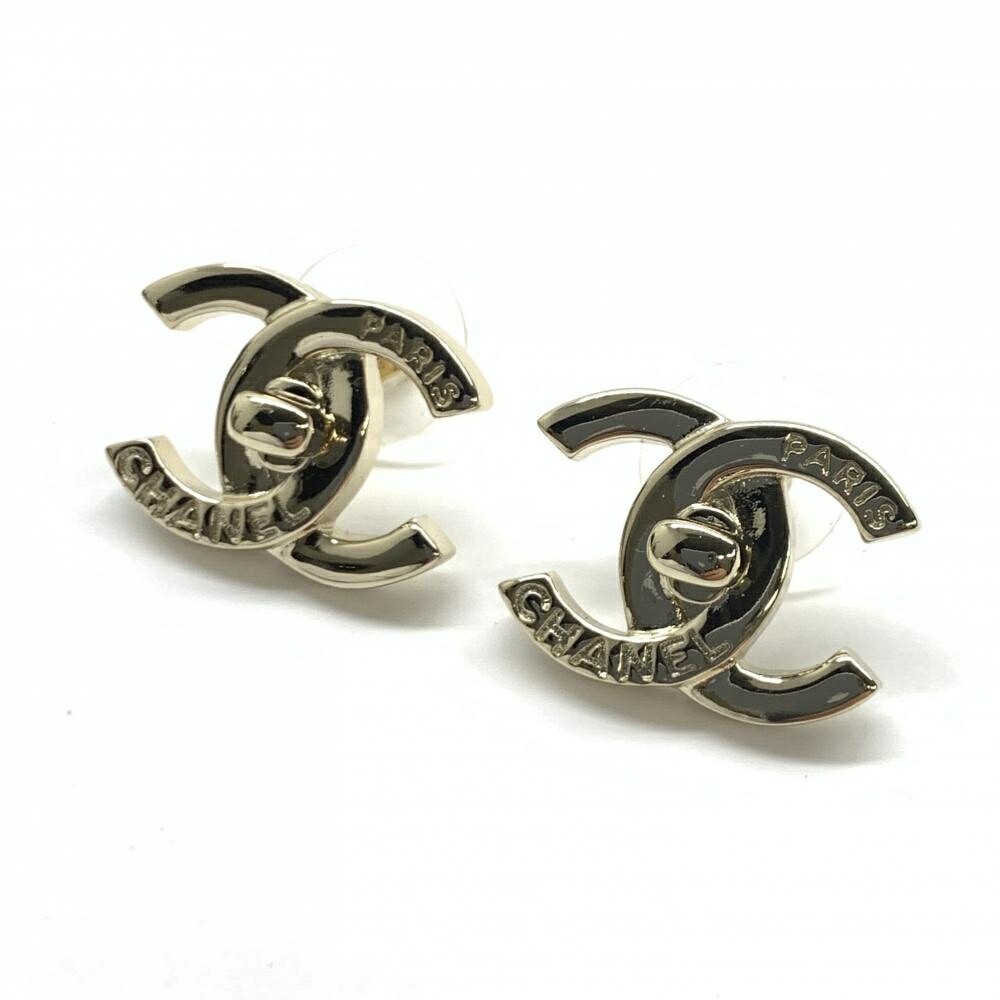 楽天市場】美品 CHANEL シャネル B22 ココマーク ロゴ ピアス ゴールド