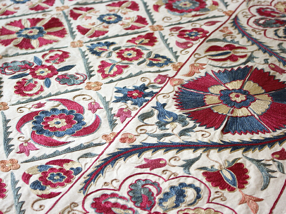 楽天市場】ウズベキスタン刺繍布 スザニ シルクの手刺繍スザニ