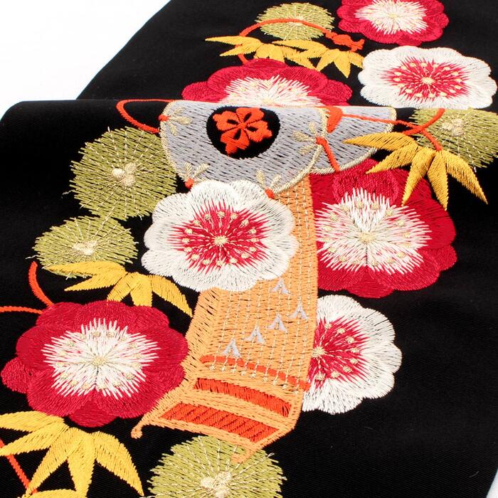 楽天市場】半襟 半衿 刺繍 振袖 成人式 白 赤 桃 紫 黒 金 全6色 振袖