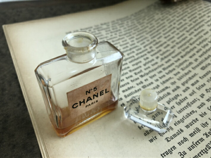 楽天市場】ビンテージ CHANEL No.5 香水瓶 a : Antique 來乎舎