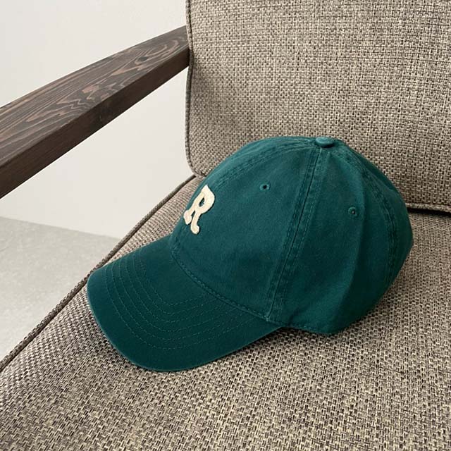 楽天市場】イニシャル R ベースボールキャップ グリーン/エメラルド