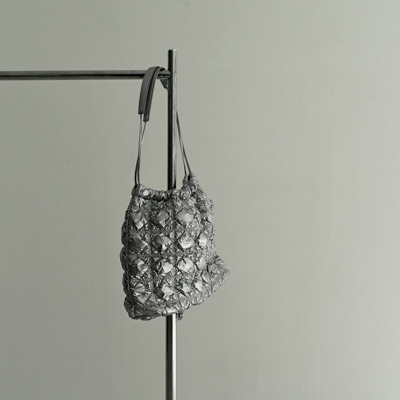 楽天市場】キルティングショルダートートバッグ ホワイト/ブラック