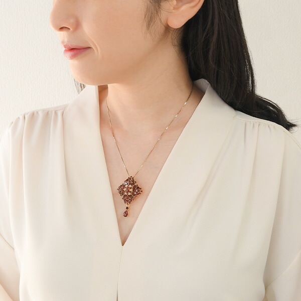 楽天市場】碌山 ガーネット オパール ブローチペンダント シックで上品