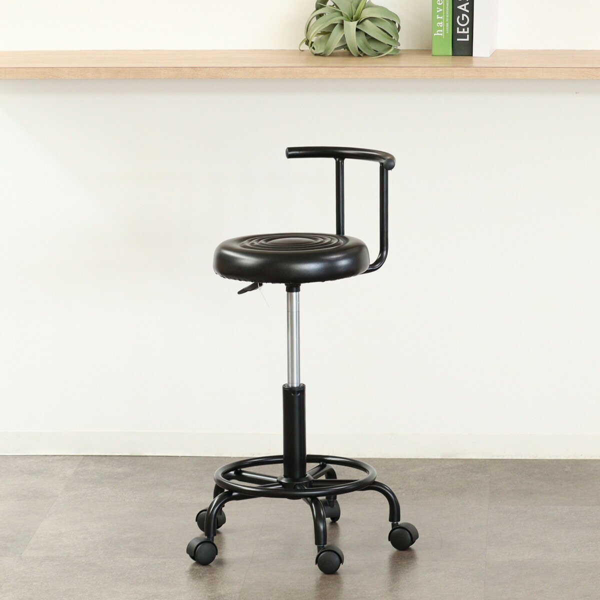 楽天市場】キャスターチェア 昇降式 背付タイプ ブラックフレーム