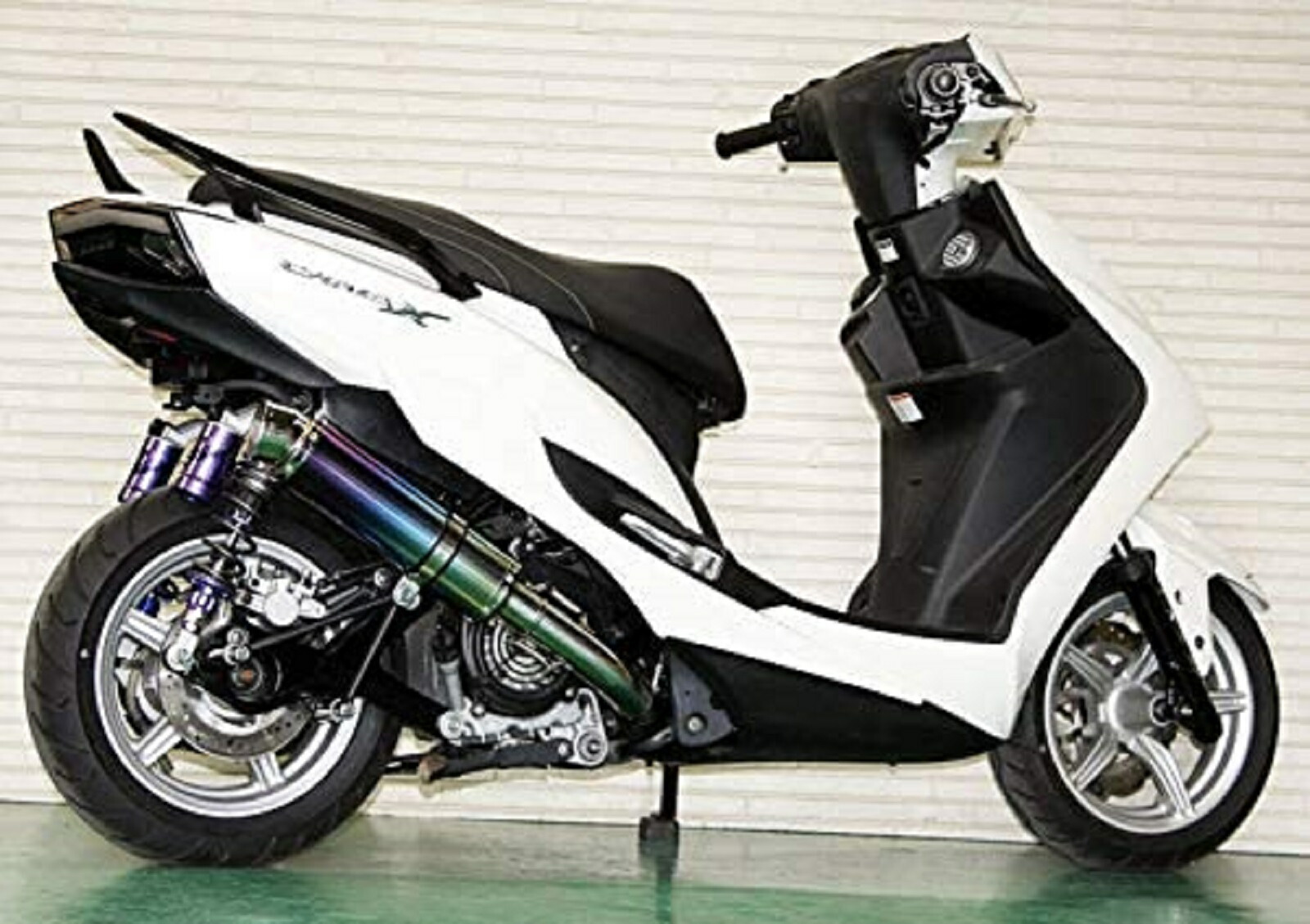 楽天市場】シグナスX バイクマフラー 4型 5型 EBJ-SEA5J 2BJ-SED8J