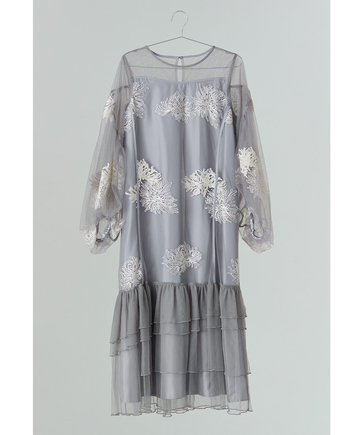 bflat｜フラワー刺繍ティアードフリルドレス Aライン マタニティ 妊婦