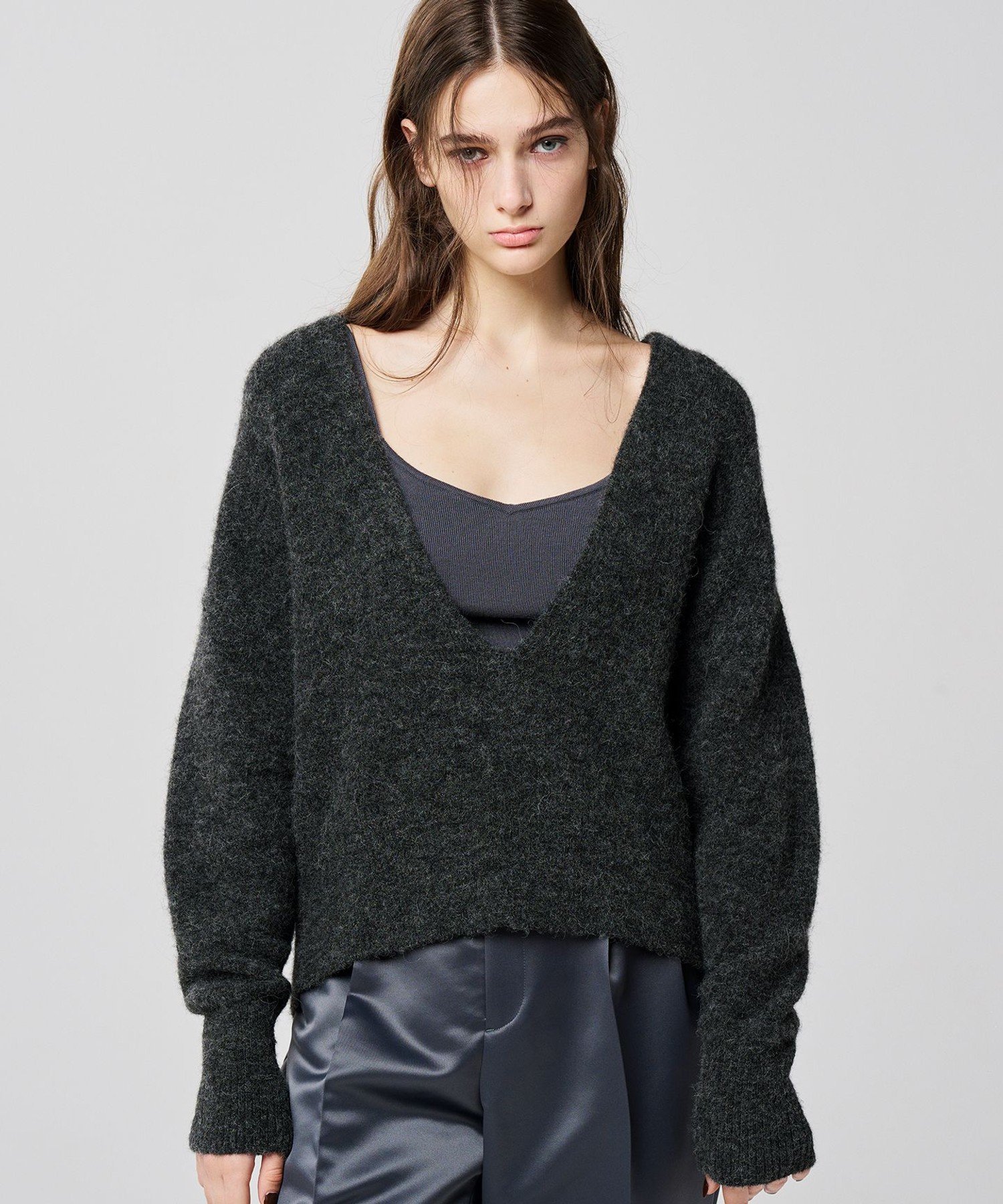 uncrave｜アルパカニット 深Vネック トップス(uncrave WHITE