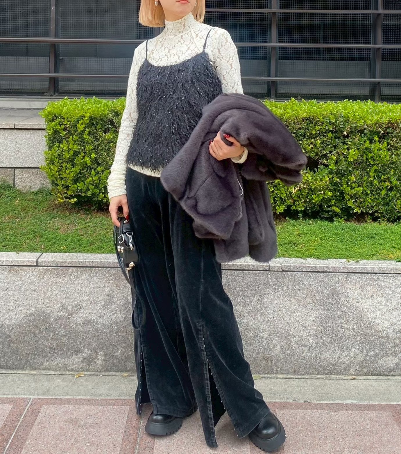 LE CIEL BLEU｜ハイネックストレットレーストップ / High Neck Stretch