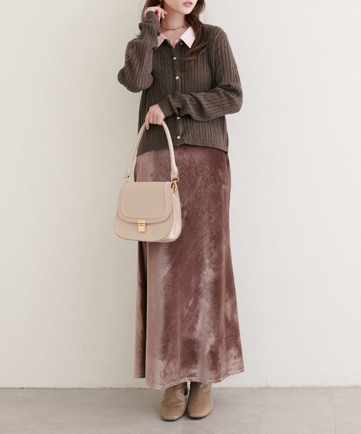 natural couture｜レイヤード風衿付きケーブルカーディガン | Rakuten