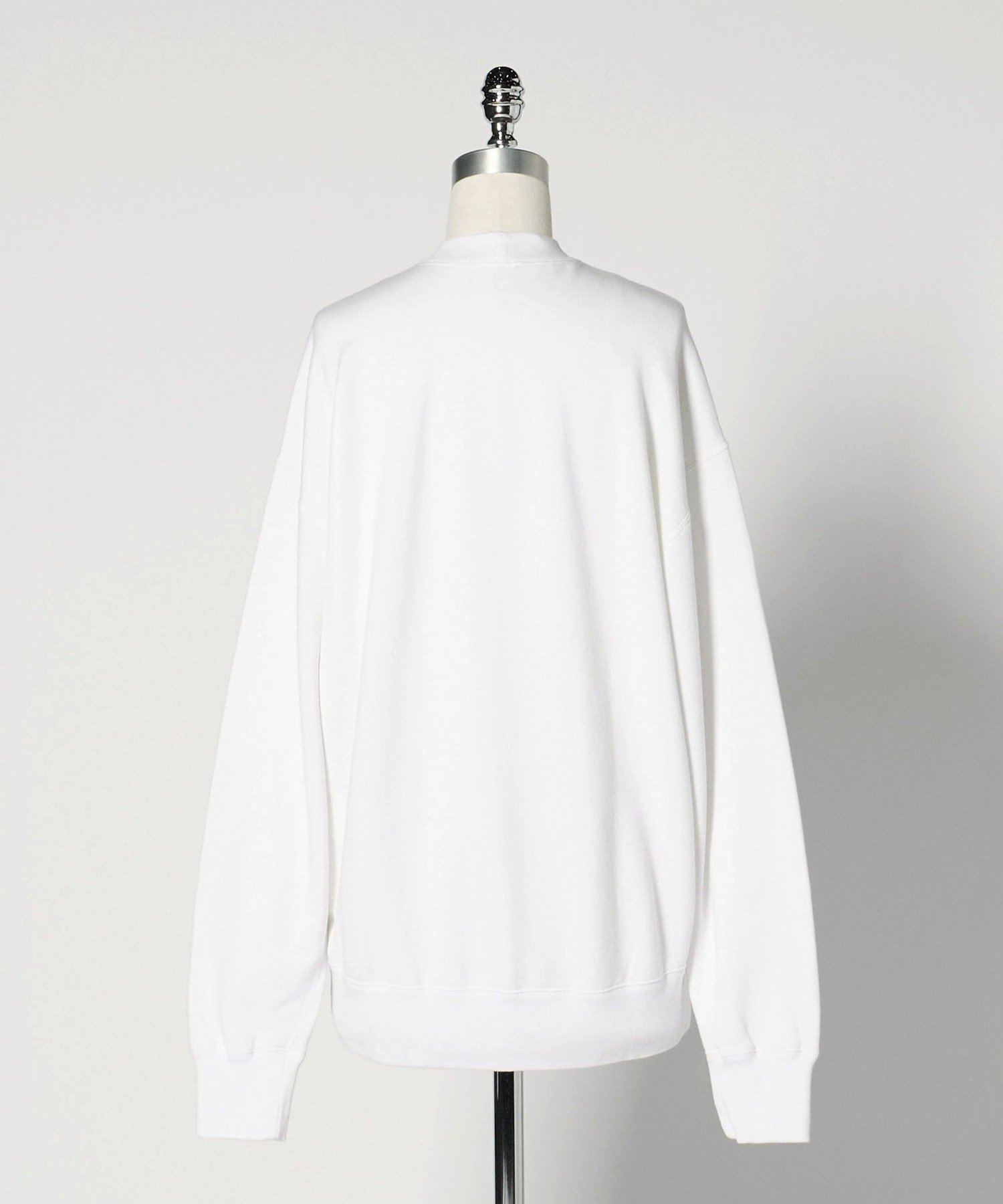 ロエフ　LOEFF スリーピング キャット スウェット サイズ0 ホワイト LOEFF（ロエフ） トレーナー スウェット 「LOEFF」スリーピング